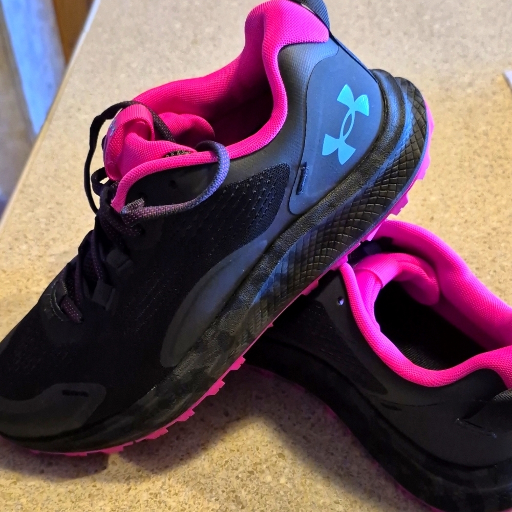 Under armour charged bandit tr